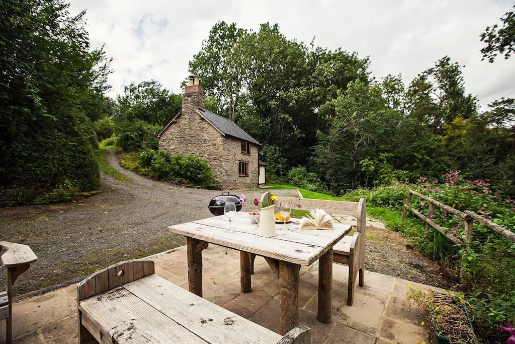 Cabalva Mill Cottage - Very Private And With Views Over The River Wye Clifford Eksteriør bilde